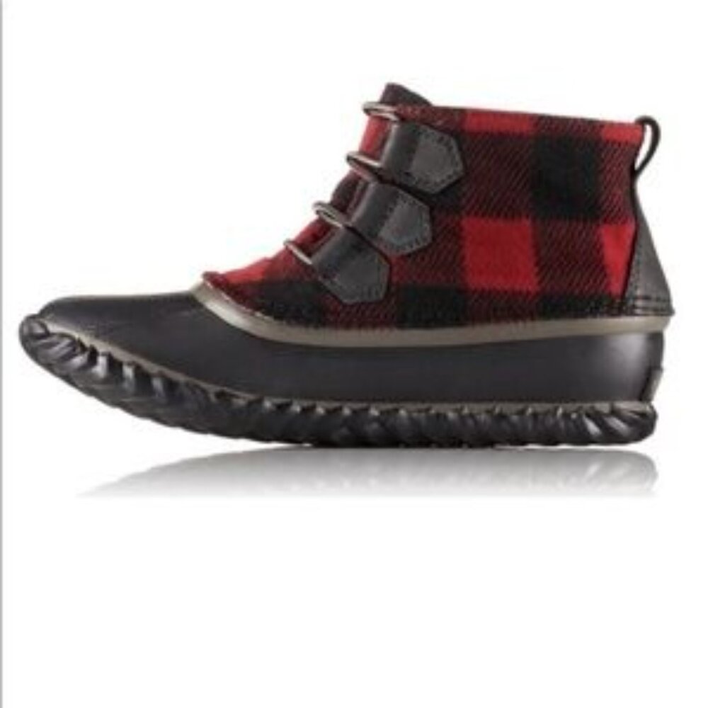 Sorel Women's Black Red Out N About Plus Plaid Classic Ankle‎ Rain Boot Size 5